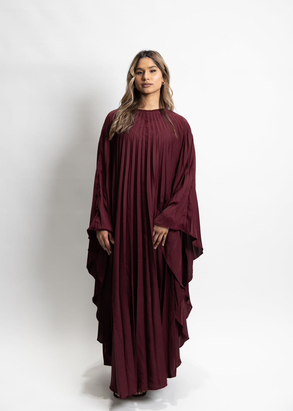 L E I L A | burgundy