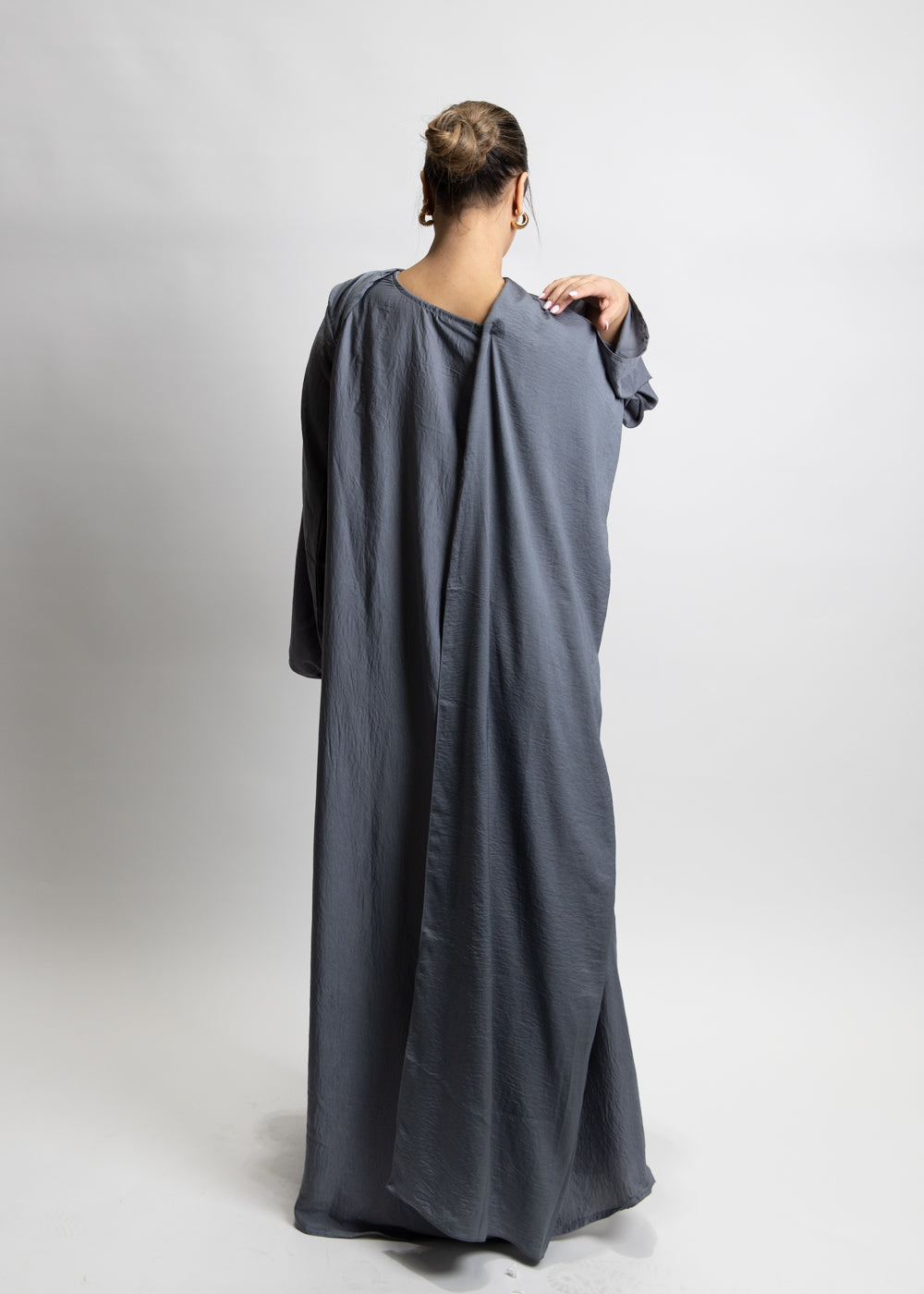 M A L E E K A | dusty blue