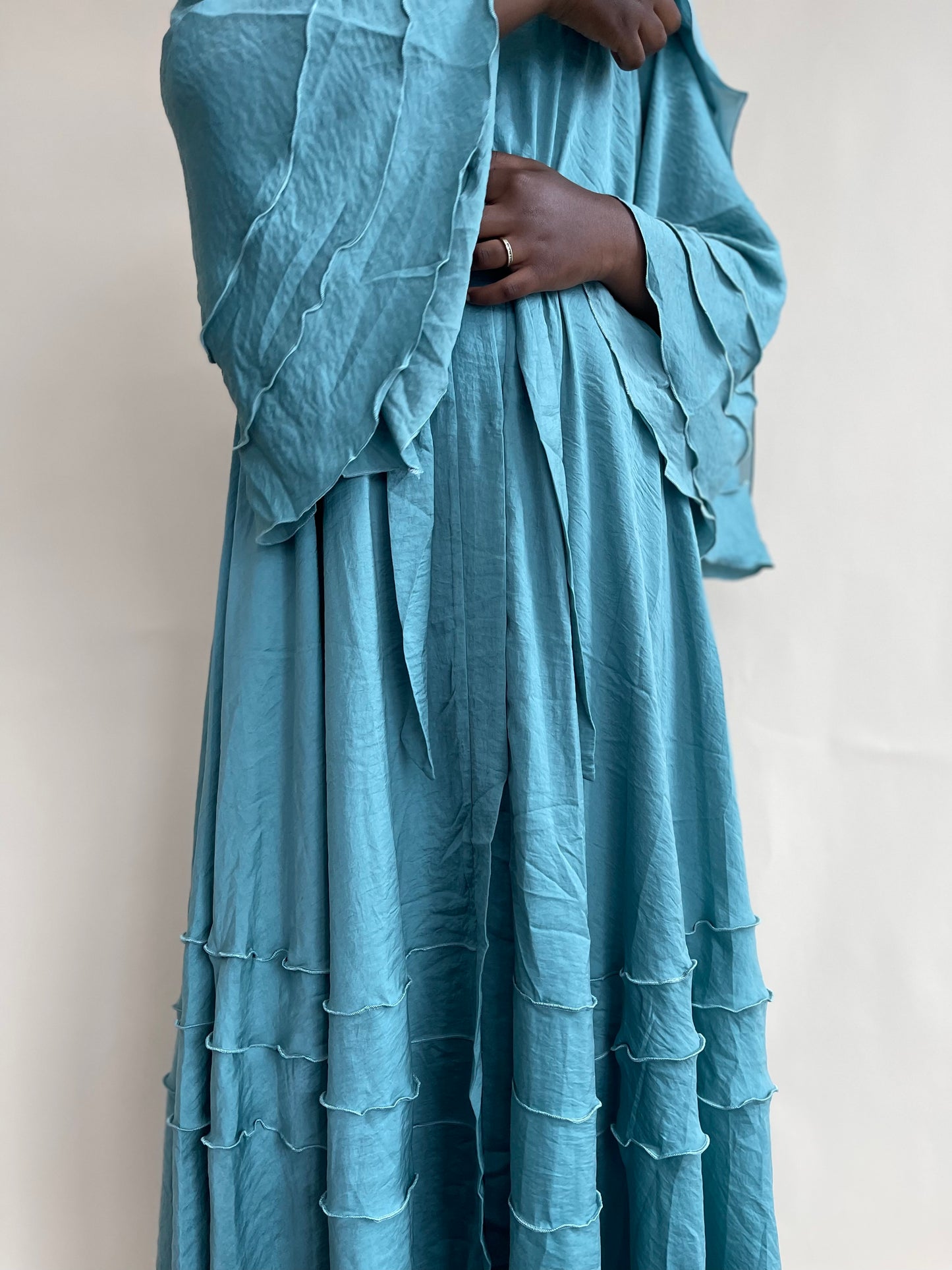 A A L I Y A H | sea green